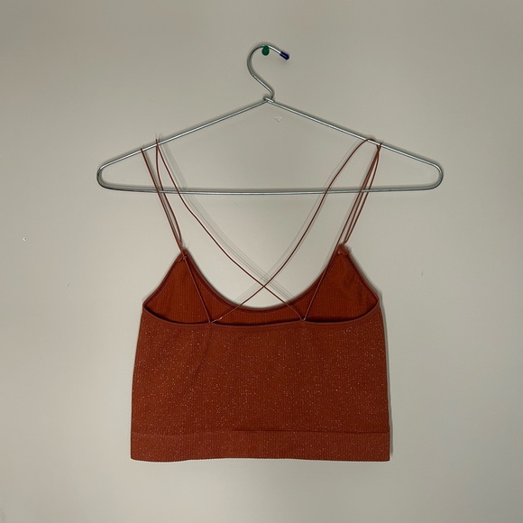 Cute Thin Strap Ribbed Crop Top - Picture 4 of 8